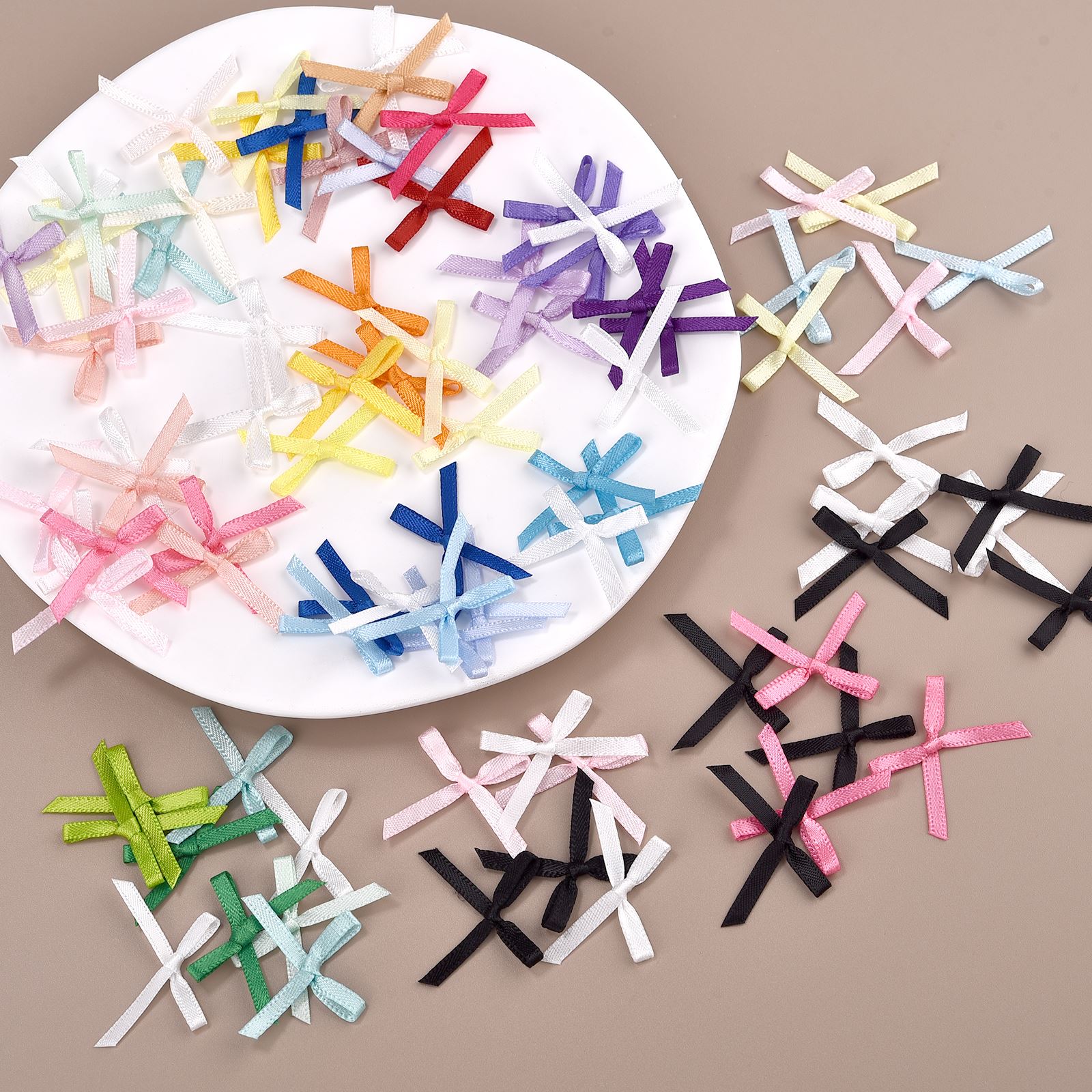 Christmas Craft Embellishment - 100 sztuk 3mm wstążki Mini satynowe