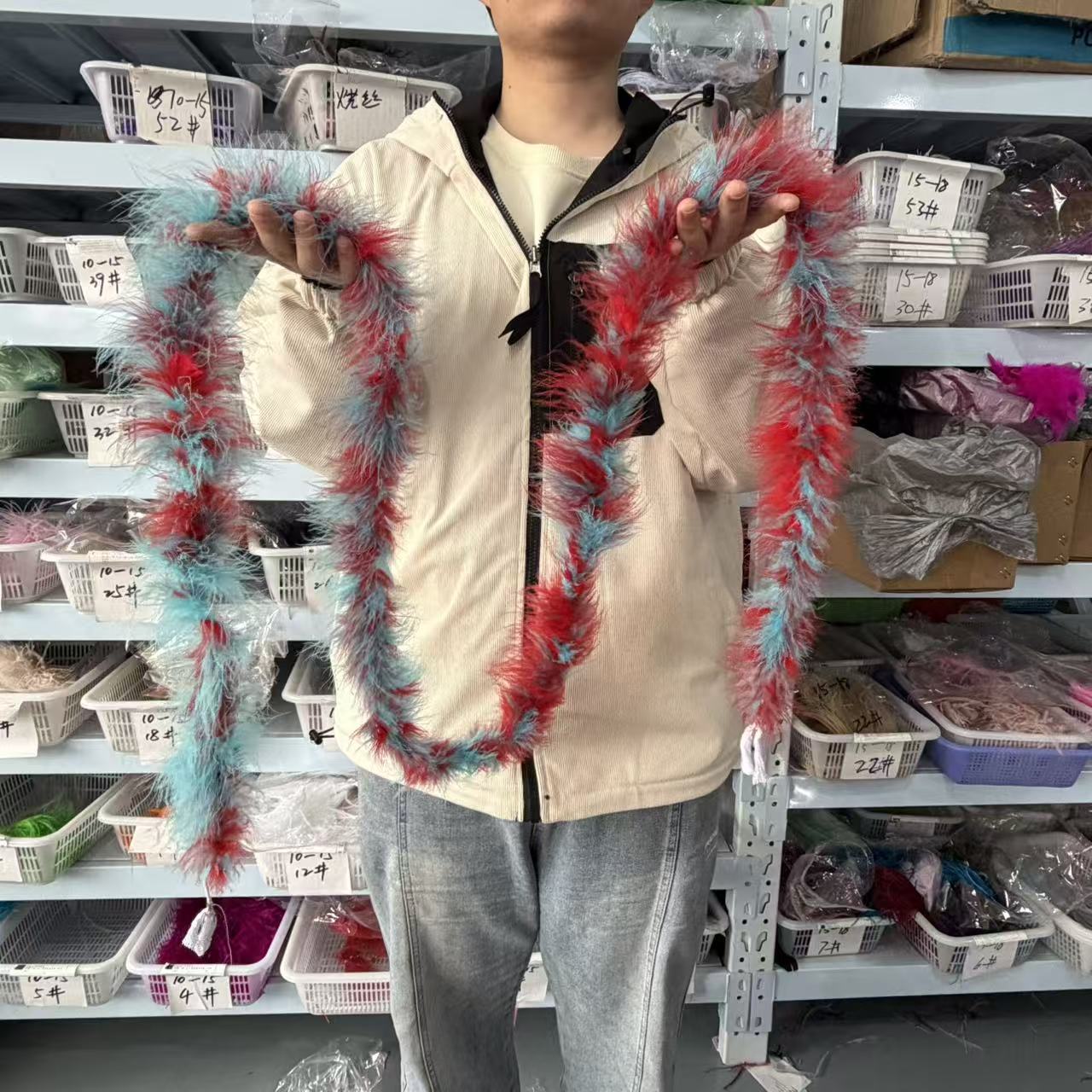 Wielobarwna boa z piór marabu  – Feather Trim Marabou recenzja i cena